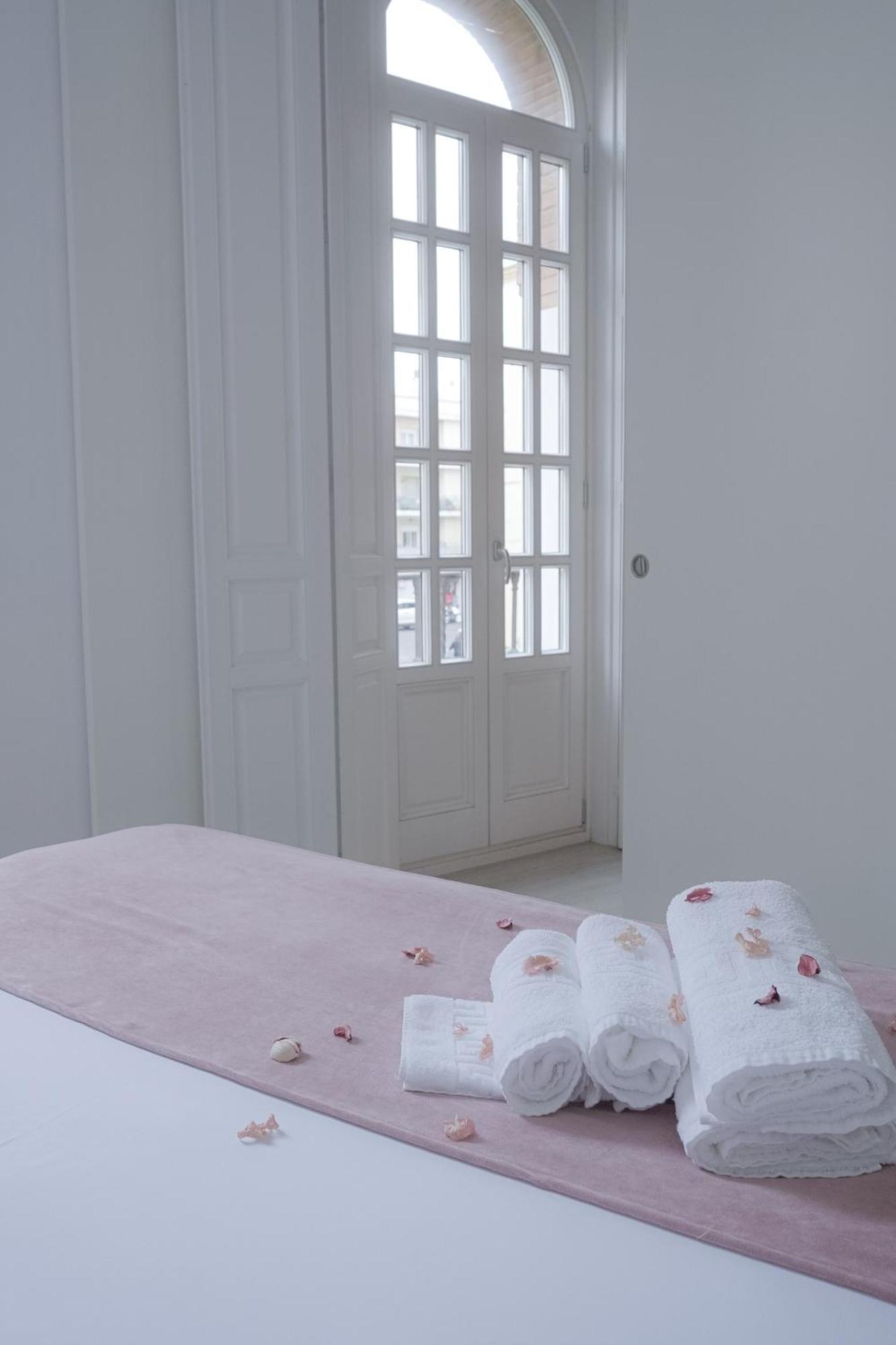 Casa Palacio La Casa Blanca Suites Севилья Экстерьер фото